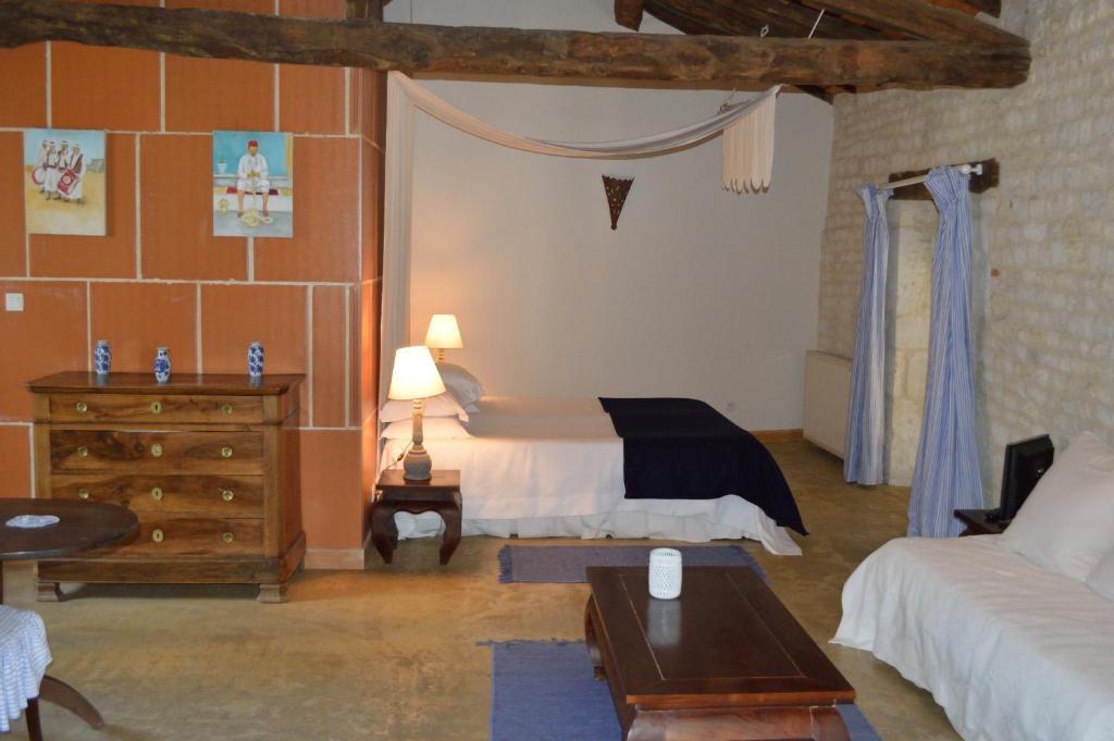 Hotel Les Vents Bleus Donnazac Pokoj fotografie