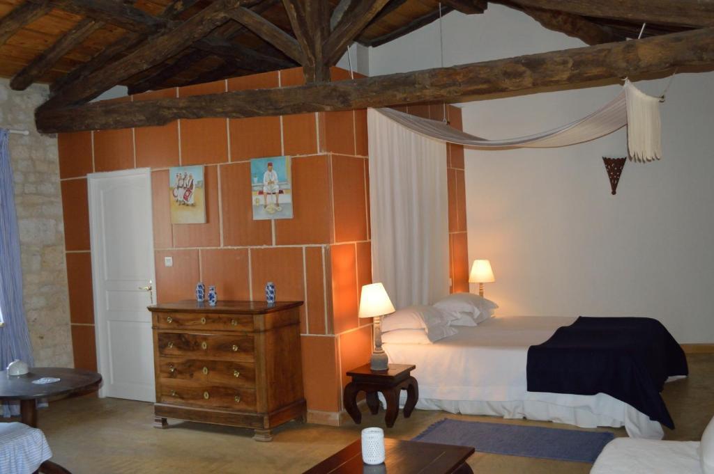 Hotel Les Vents Bleus Donnazac Pokoj fotografie