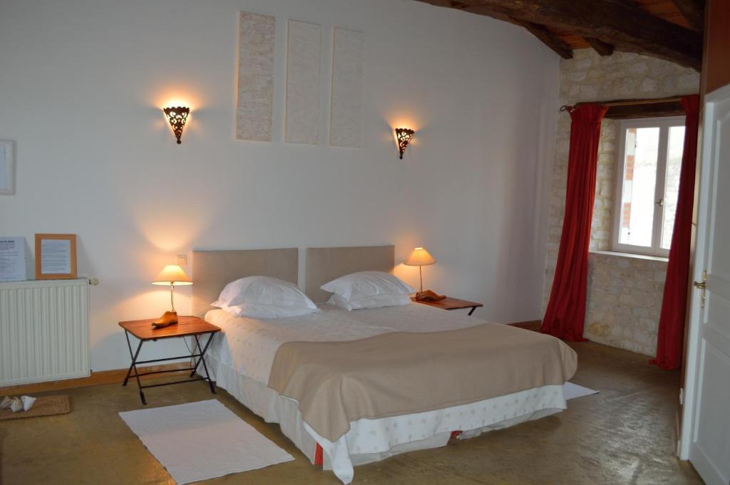 Hotel Les Vents Bleus Donnazac Pokoj fotografie